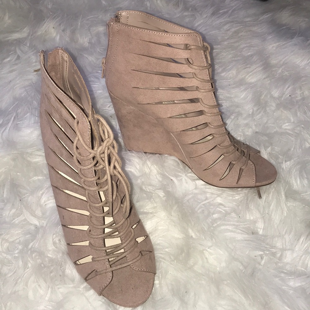 Nudes wedges never worn